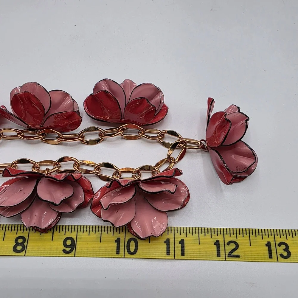 Tory Burch Pink Red Enamel Flower Statement Necklace Gold‎ Tone Logo Charm 22in